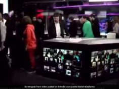 Entire staff of Russian TV Channel Resigns Live On-Air