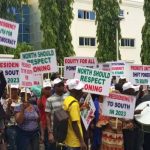 Protesters Storm APC  PDP Headquarters Over Zoning