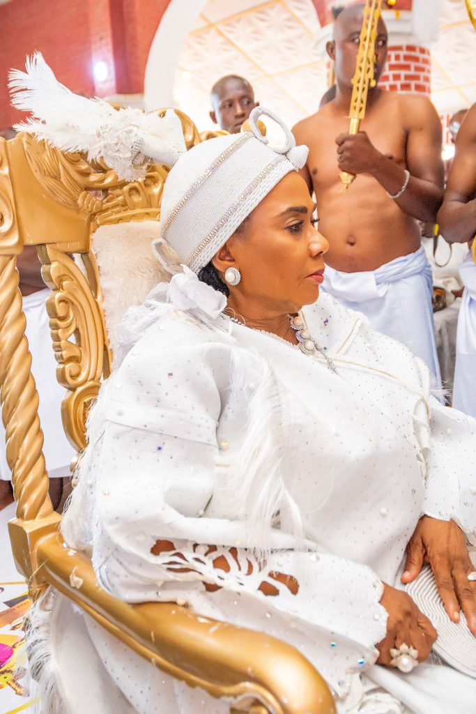 Her Royal Highness, Erelu (Dr.) Abiola Dosumu Becomes Queen Mother of the House of Oduduwa 2
