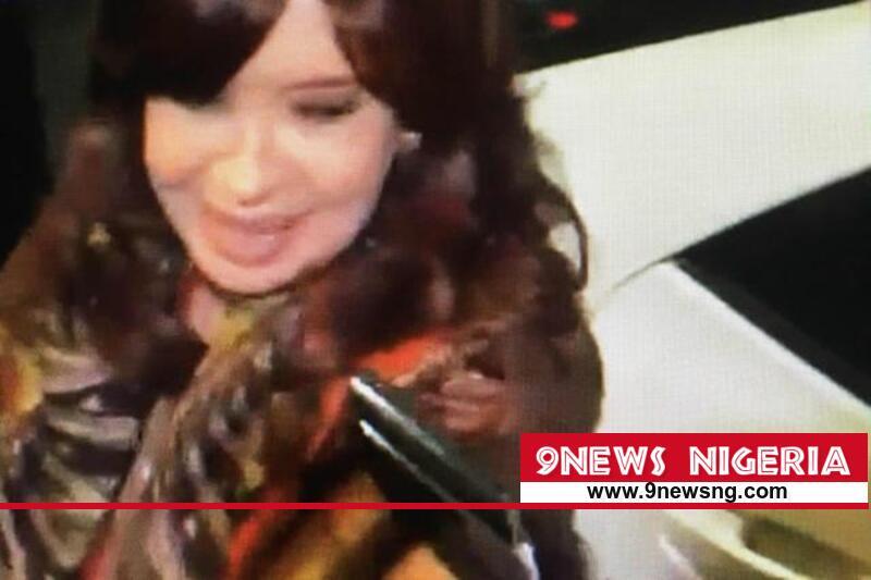 How Argentina's vice president Cristina Kirchner narrowly escapes public assassination attempt (VIDEO)