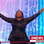Sinach leading Worship
