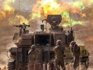 Israeli Soldiers launching attack on Hamas in Gaza