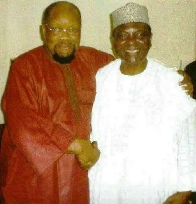 In 2010, War time enemies, General Gowon and Chukwuemeka Odumegwu Ojukwu reconciled when the former visited the later in his residence in Enugu