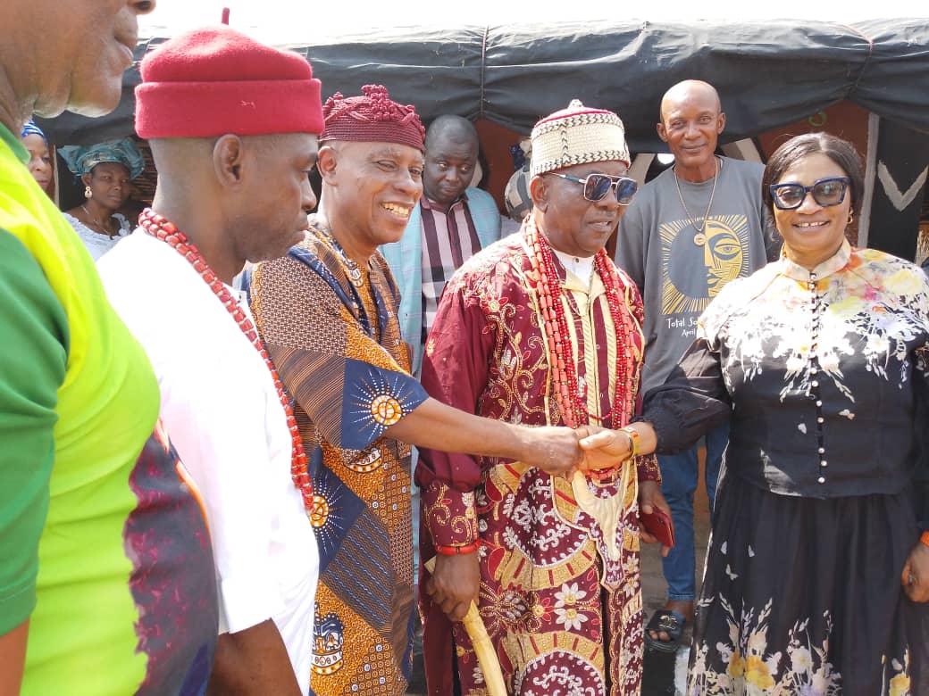 Nekede Polytechnic rector Igbokwe pays community familiarization visit to HRH Eze Omadike
