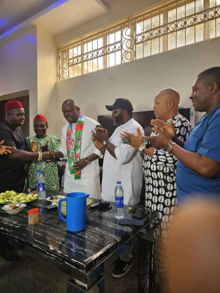 Anambra Guber: Valentine Ozigbo Joins APC (Photos) 1 1001358557