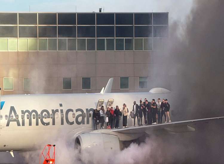 16020919 031425 cc getty aa denver fire img 1