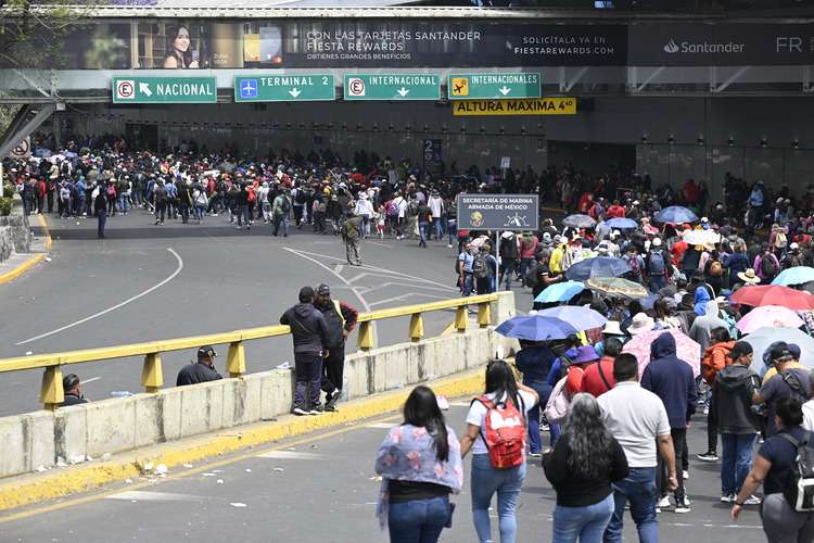 AFP 20250320 37CV9A6 v1 HighRes MexicoEducationProtest 1