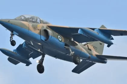 Air Force jet flying 1140x570 1