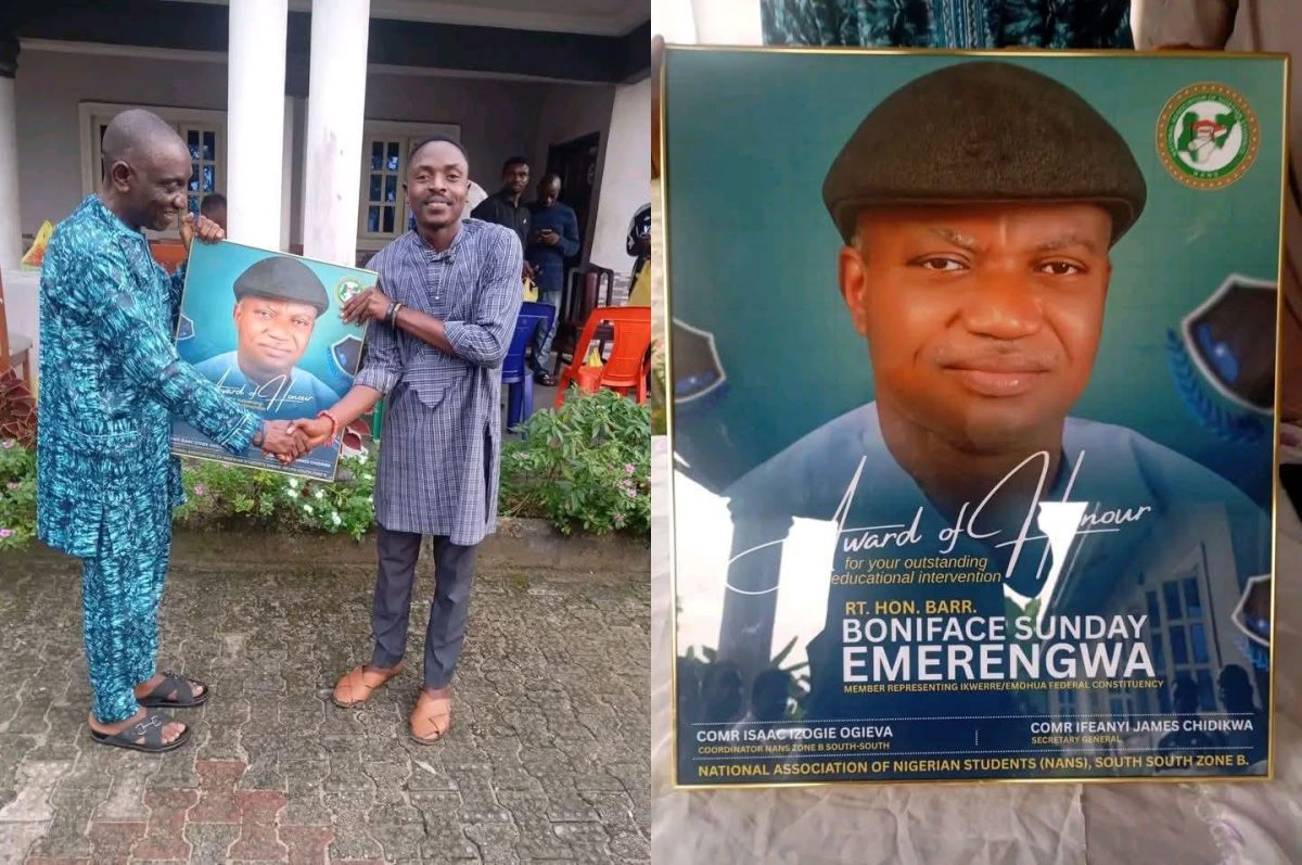 Federal Lawmaker Rt Hon B.S Emerengwa, representing Ikwerre/Emouha Constituency, receives an award for ‘Outstanding Educational Intervention Support.”